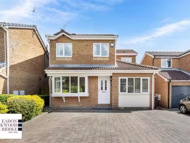 4 bedroom detached house for rent in Wheatfield Drive, Tickhil.