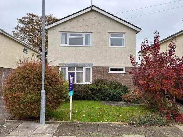 4 bedroom detached house for rent in The Broad Shoard, Cowbrid.
