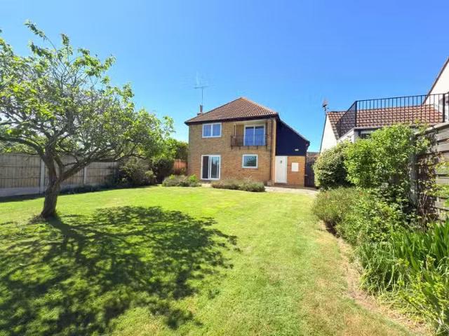 4 bedroom detached house for rent in The Colliers, Maldon, Esi.