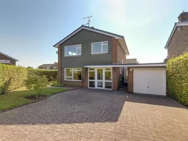 4 bedroom detached house for rent in The Templars, Worthing, B.