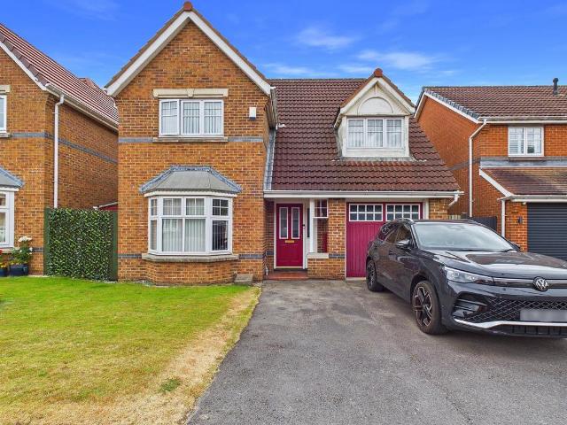4 bedroom detached house for sale