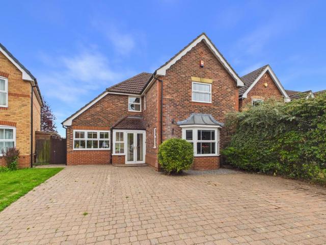 4 bedroom detached house for sale