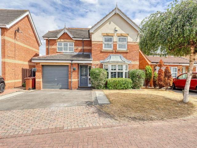 4 bedroom detached house for sale