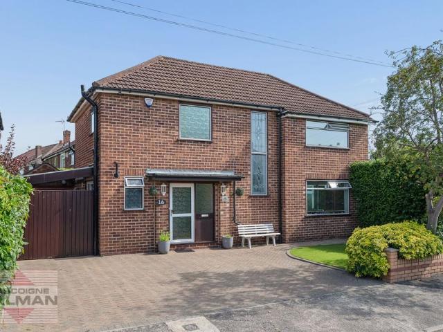 4 bedroom detached house for sale