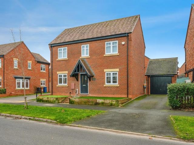 4 bedroom detached house for sale