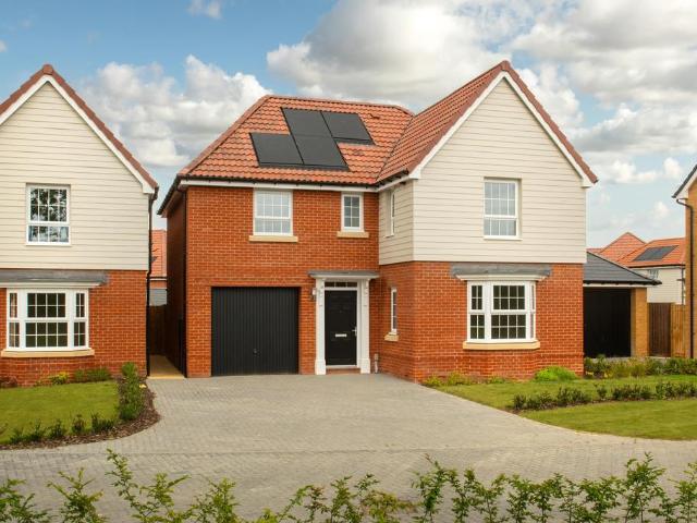4 bedroom detached house for sale