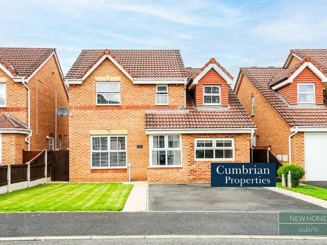 4 bedroom detached house for sale