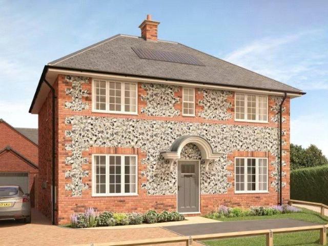 4 bedroom detached house for sale