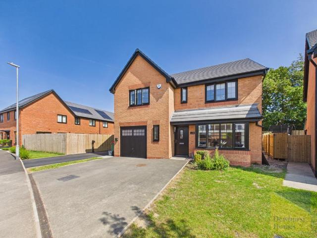 4 bedroom detached house for sale