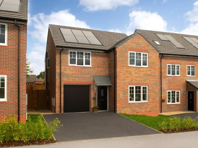 4 bedroom detached house for sale