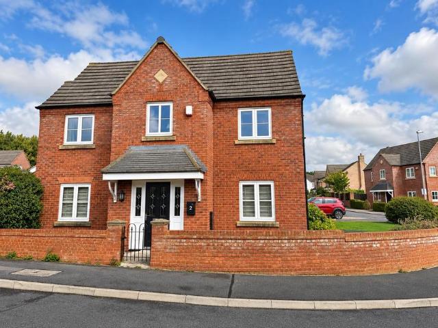 4 bedroom detached house for sale