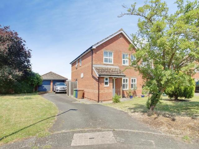 4 bedroom detached house for sale