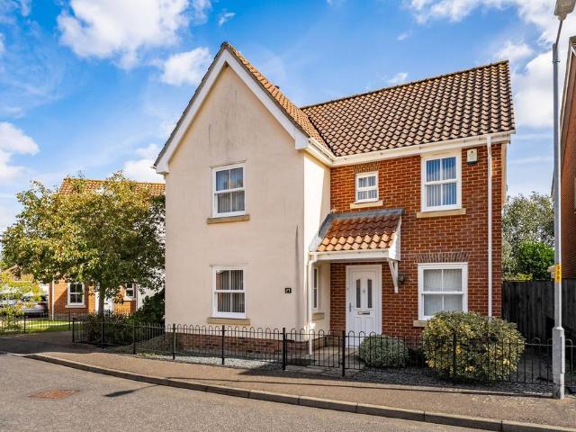 4 bedroom detached house for sale