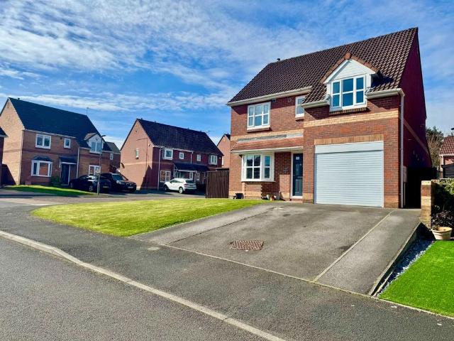 4 bedroom detached house for sale
