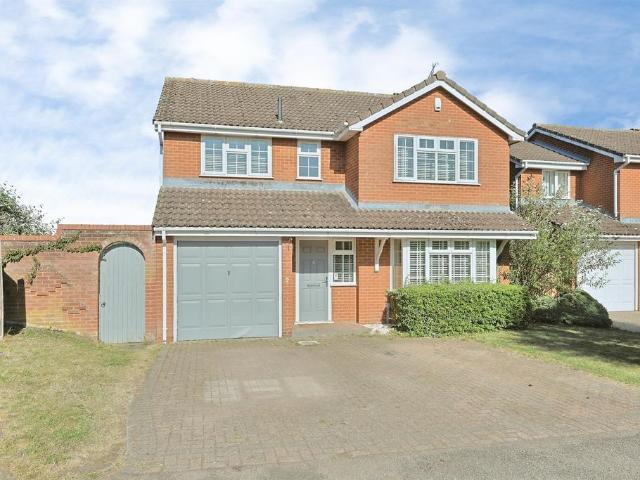 4 bedroom detached house for sale