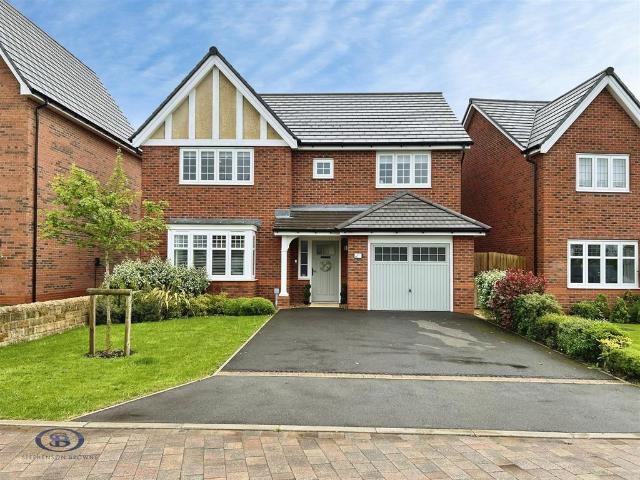 4 bedroom detached house for sale