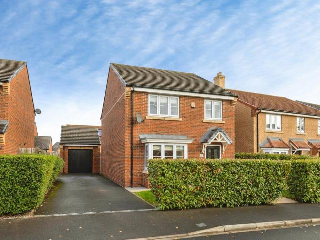4 bedroom detached house for sale