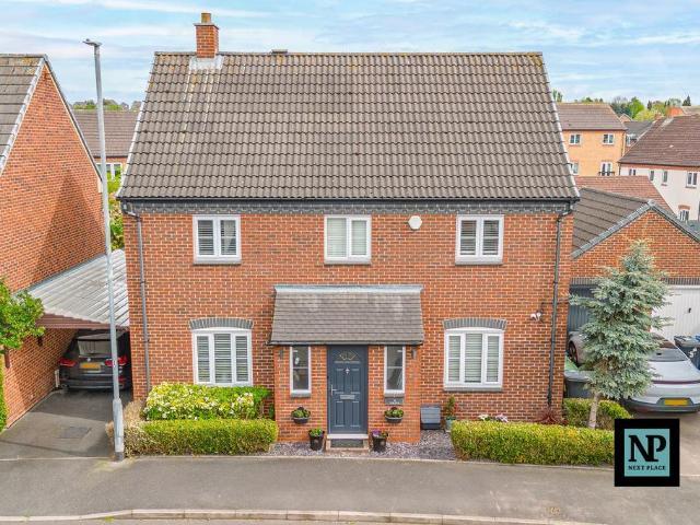 4 bedroom detached house for sale