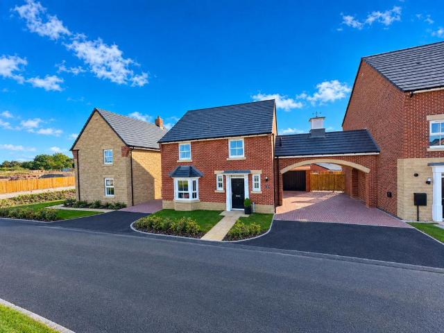 4 bedroom detached house for sale