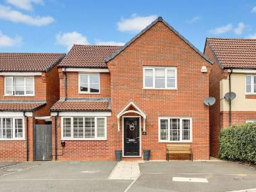 4 bedroom detached house for sale