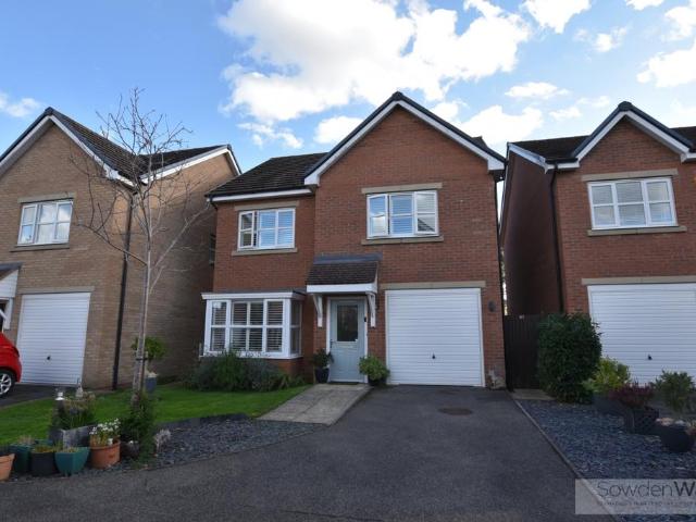 4 bedroom detached house for sale