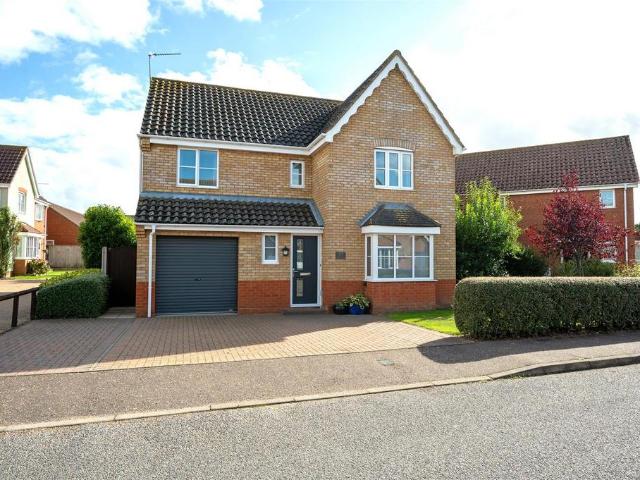 4 bedroom detached house for sale