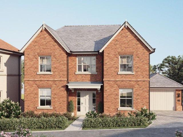 4 bedroom detached house for sale
