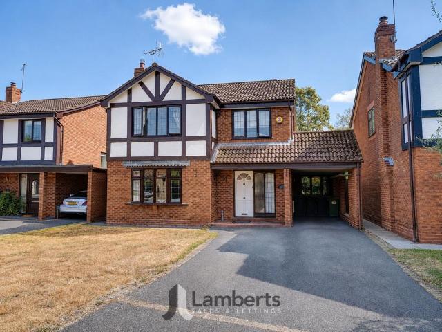 4 bedroom detached house for sale