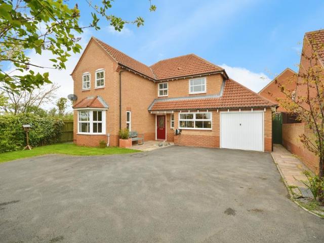 4 bedroom detached house for sale