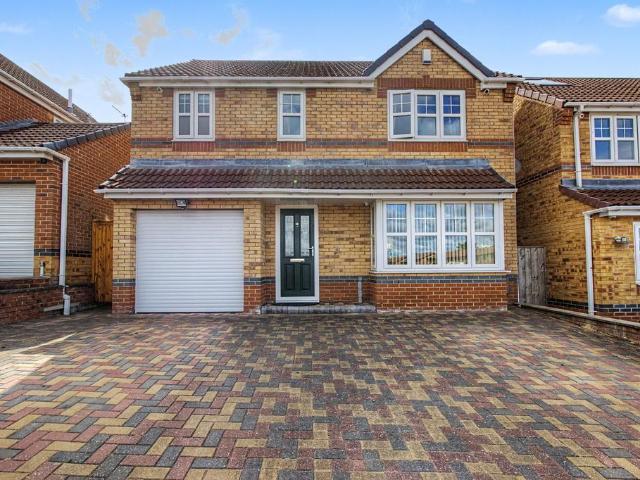 4 bedroom detached house for sale