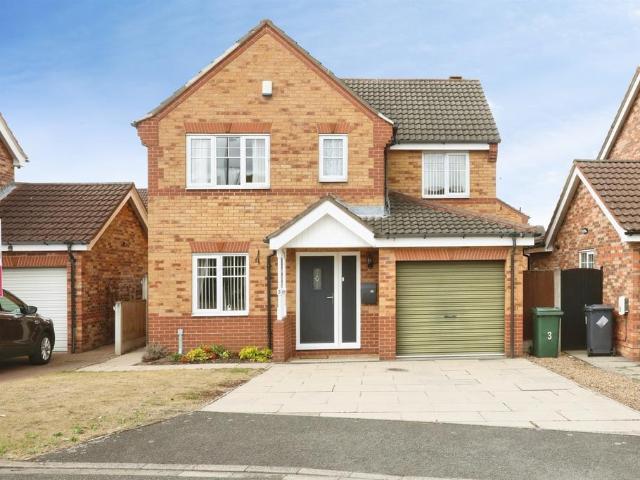 4 bedroom detached house for sale
