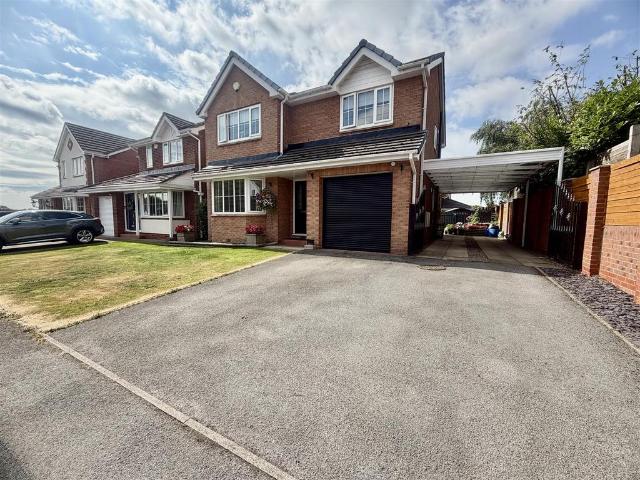 4 bedroom detached house for sale