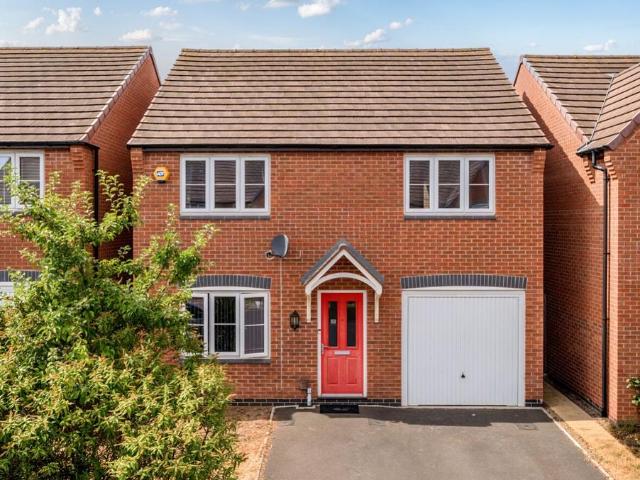 4 bedroom detached house for sale