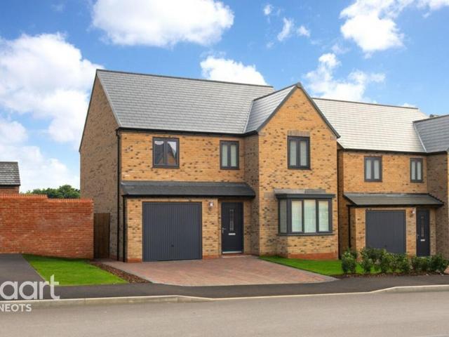 4 bedroom detached house for sale
