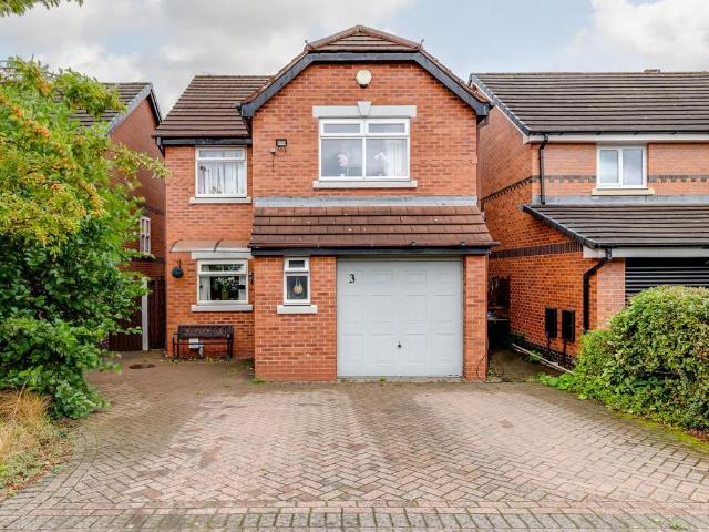 4 bedroom detached house for sale