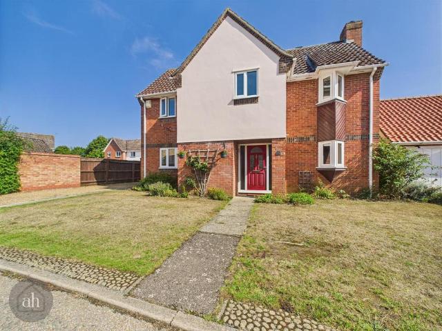 4 bedroom detached house for sale
