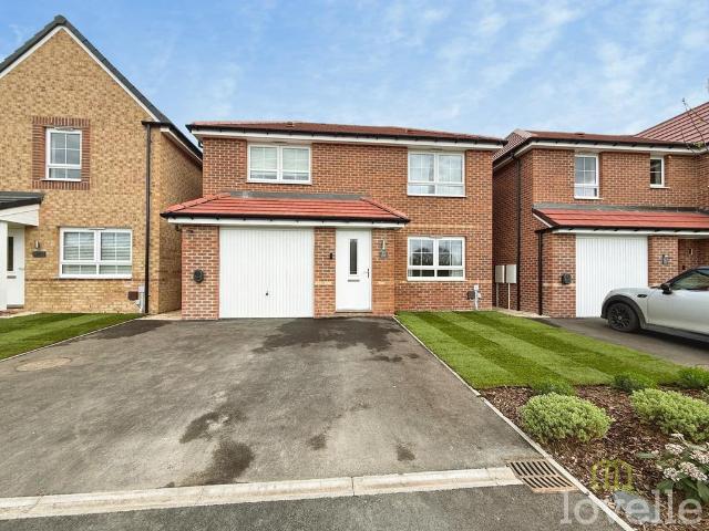 4 bedroom detached house for sale