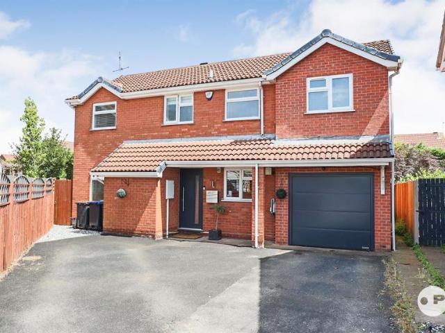 4 bedroom detached house for sale