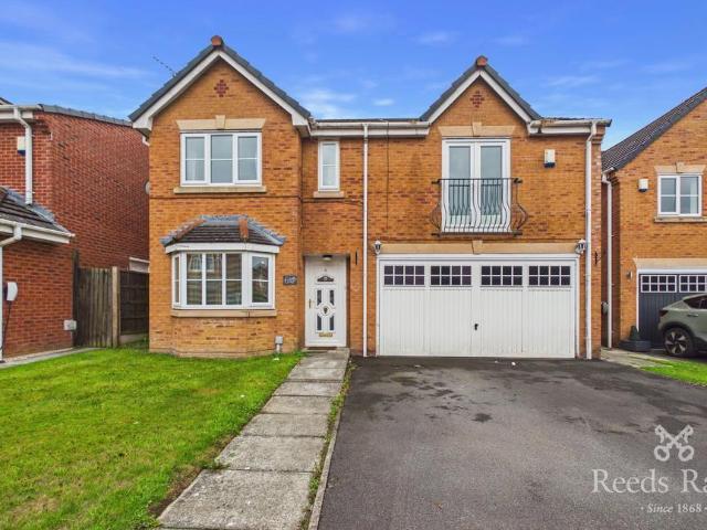 4 bedroom detached house for sale