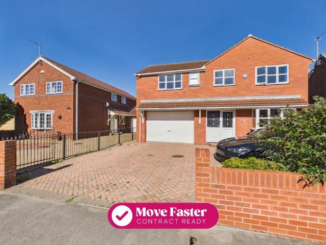4 bedroom detached house for sale