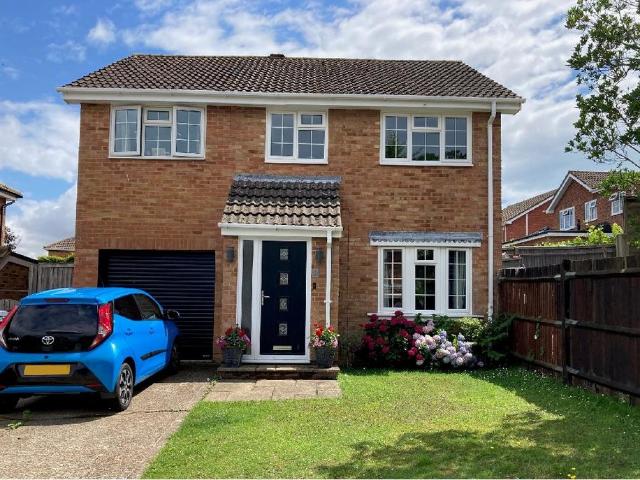 4 bedroom detached house for sale