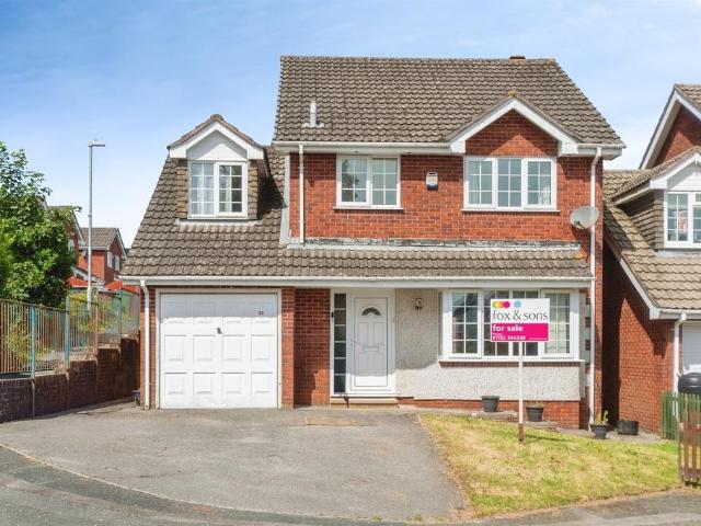 4 bedroom detached house for sale