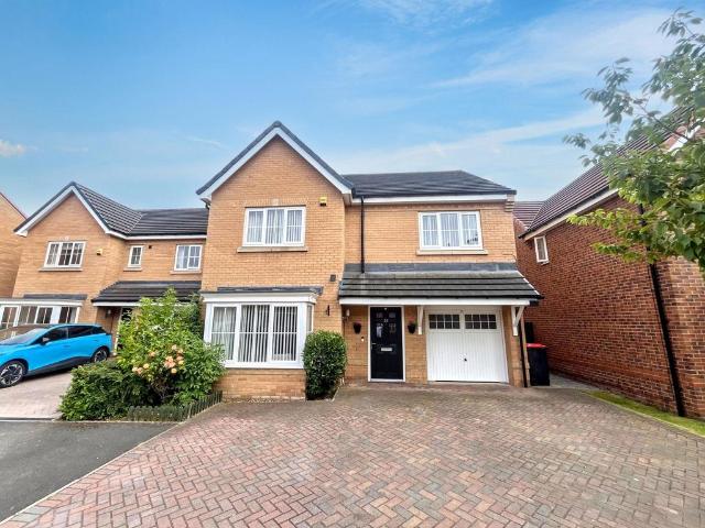4 bedroom detached house for sale