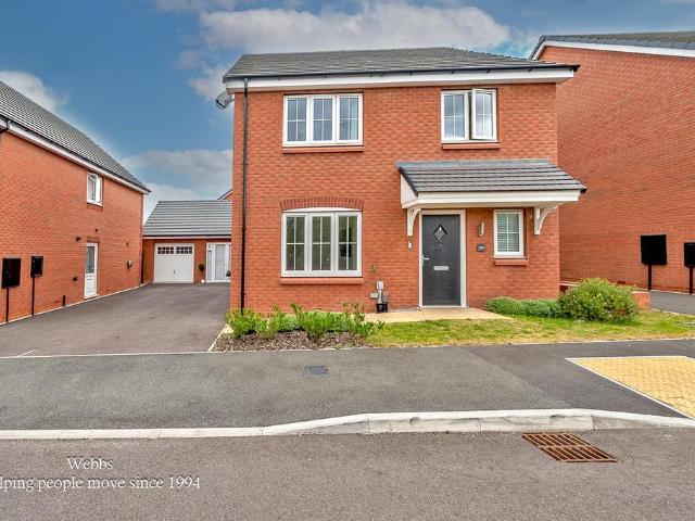 4 bedroom detached house for sale