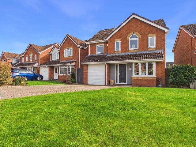 4 bedroom detached house for sale
