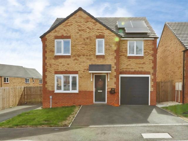 4 bedroom detached house for sale