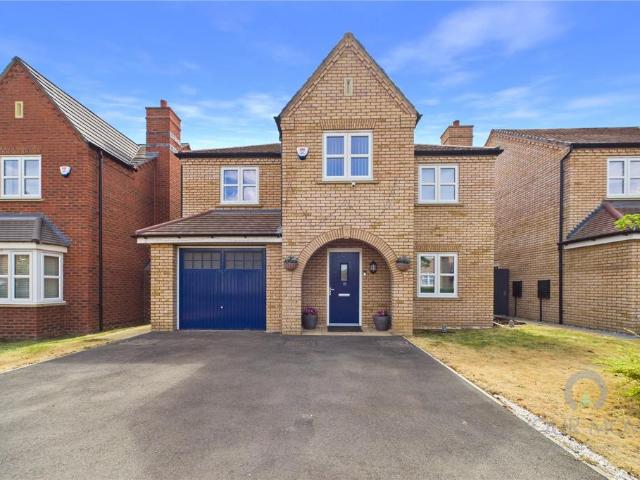 4 bedroom detached house for sale