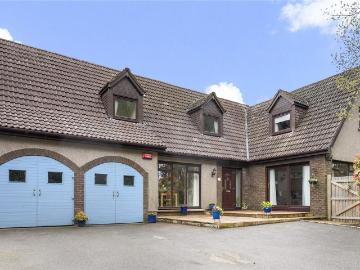 House for sale in Heathryfold Circle AB16 Aberdeen - Parking