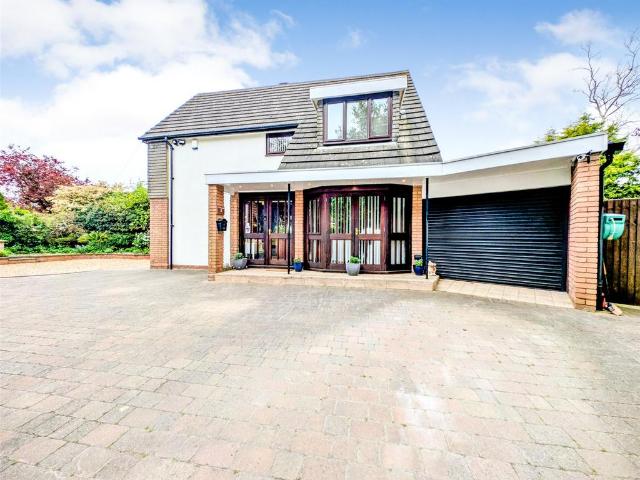 4 bedroom detached house for sale