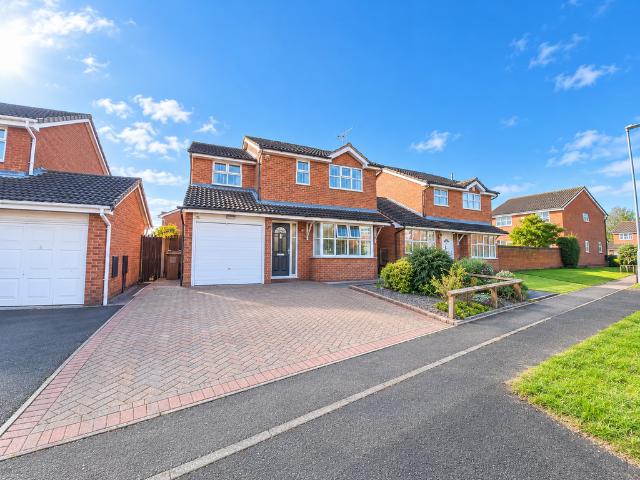 4 bedroom detached house for sale